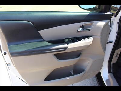 2017 Honda Odyssey EX-L   - Photo 23 - Euless, TX 76040