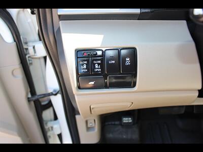2017 Honda Odyssey EX-L   - Photo 25 - Euless, TX 76040