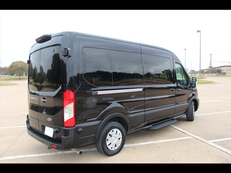 2024 Ford Transit XLT photo 4