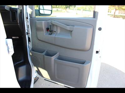 2018 Chevrolet Express 2500   - Photo 16 - Euless, TX 76040