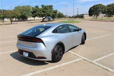 2024 Toyota Prius LE   - Photo 5 - Euless, TX 76040