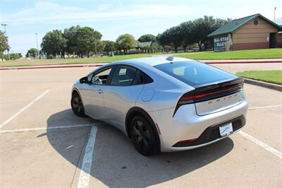 2024 Toyota Prius LE   - Photo 3 - Euless, TX 76040
