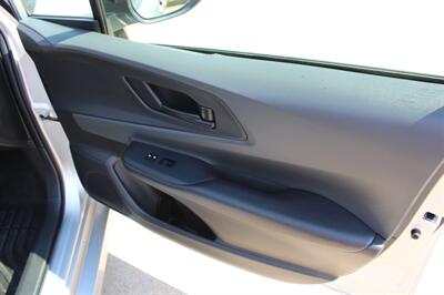 2024 Toyota Prius LE   - Photo 12 - Euless, TX 76040