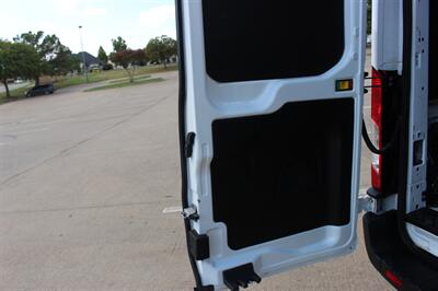 2023 Ford Transit 250 - Photo 10 - Euless, TX 76040