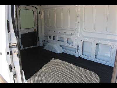 2023 Ford Transit 250   - Photo 17 - Euless, TX 76040