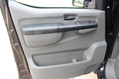 2015 Nissan NV 3500 HD SL - Photo 34 - Euless, TX 76040