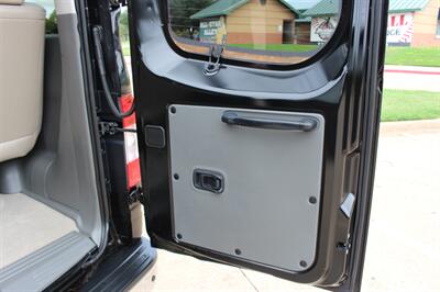 2015 Nissan NV 3500 HD SL - Photo 11 - Euless, TX 76040