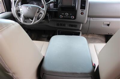2015 Nissan NV 3500 HD SL - Photo 23 - Euless, TX 76040