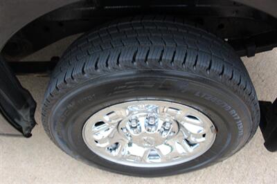 2015 Nissan NV 3500 HD SL - Photo 43 - Euless, TX 76040