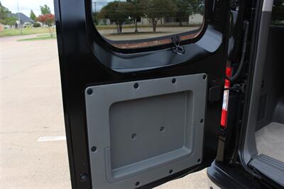 2015 Nissan NV 3500 HD SL - Photo 12 - Euless, TX 76040