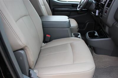 2015 Nissan NV 3500 HD SL - Photo 27 - Euless, TX 76040