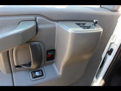 2019 Chevrolet Express LT 3500   - Photo 32 - Euless, TX 76040