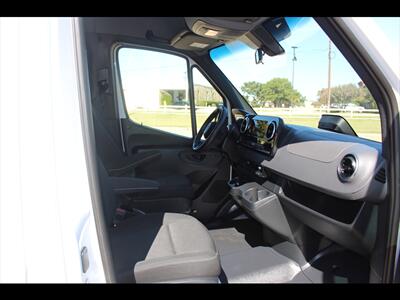 2025 Mercedes-Benz Sprinter 2500   - Photo 19 - Euless, TX 76040