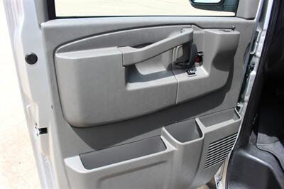 2025 Chevrolet Express LT 3500 - Photo 28 - Euless, TX 76040