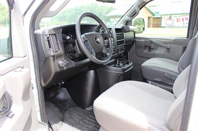 2025 Chevrolet Express LT 3500 - Photo 27 - Euless, TX 76040