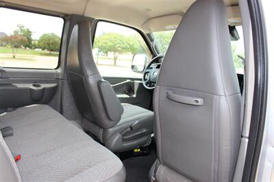 2025 Chevrolet Express LT 3500 - Photo 23 - Euless, TX 76040