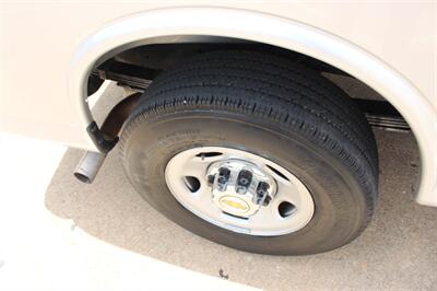 2025 Chevrolet Express LT 3500 - Photo 36 - Euless, TX 76040