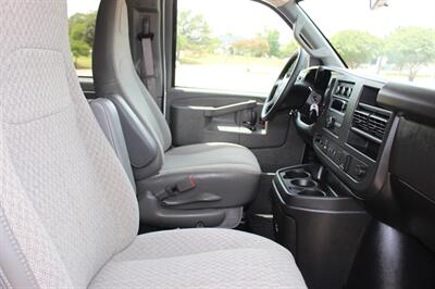 2025 Chevrolet Express LT 3500 - Photo 25 - Euless, TX 76040