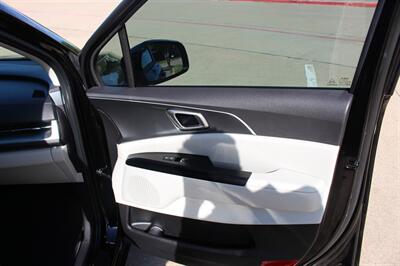 2024 Kia Carnival LX - Photo 20 - Euless, TX 76040