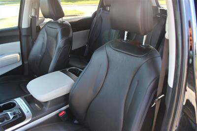 2024 Kia Carnival LX - Photo 33 - Euless, TX 76040