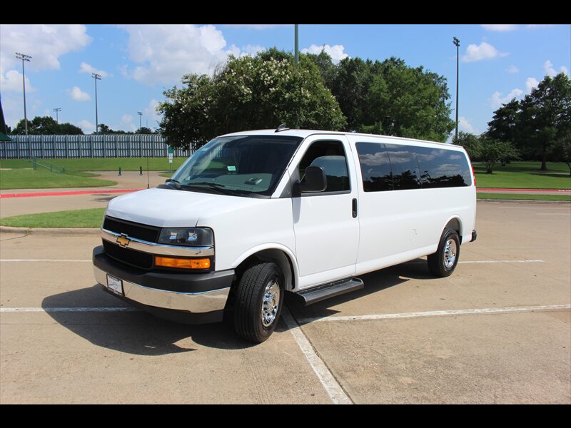 2025 Chevrolet Express LT 3500   - Photo 1 - Euless, TX 76040