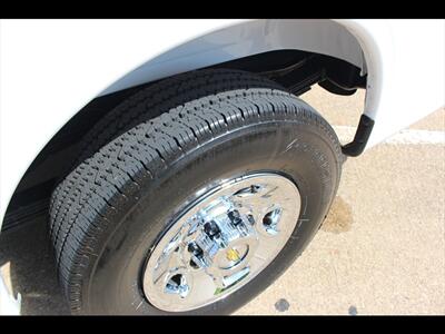 2025 Chevrolet Express LT 3500   - Photo 38 - Euless, TX 76040