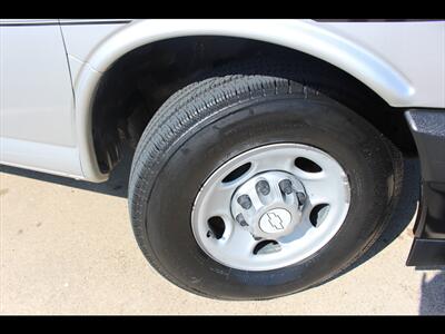 2017 Chevrolet Express LS 2500   - Photo 30 - Euless, TX 76040