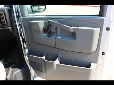 2017 Chevrolet Express LS 2500   - Photo 18 - Euless, TX 76040