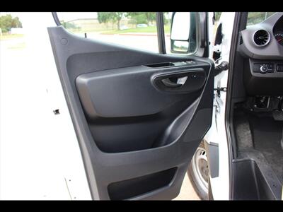 2025 Mercedes-Benz Sprinter 2500   - Photo 18 - Euless, TX 76040