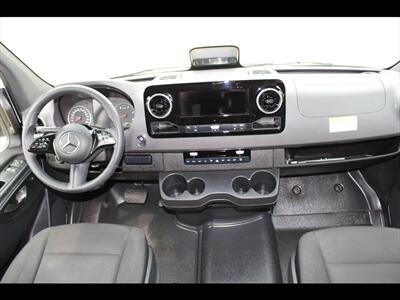 2025 Mercedes-Benz Sprinter 2500   - Photo 13 - Euless, TX 76040