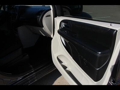 2018 Dodge Grand Caravan SE - Photo 18 - Euless, TX 76040