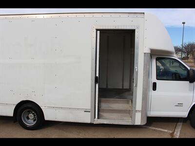 2021 Chevrolet Express 4500   - Photo 14 - Euless, TX 76040