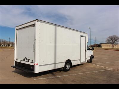 2021 Chevrolet Express 4500   - Photo 4 - Euless, TX 76040