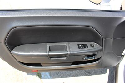 2010 Dodge Challenger R/T - Photo 19 - Euless, TX 76040