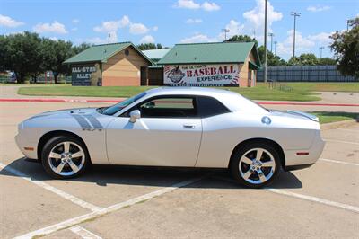 2010 Dodge Challenger R/T - Photo 2 - Euless, TX 76040