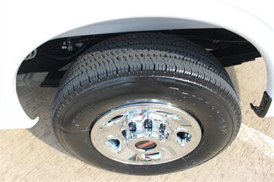 2025 GMC Savana LT 3500 - Photo 30 - Euless, TX 76040