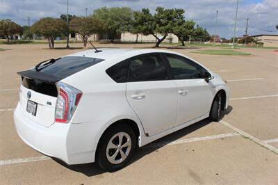 2015 Toyota Prius Three   - Photo 5 - Euless, TX 76040
