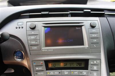 2015 Toyota Prius Three   - Photo 24 - Euless, TX 76040