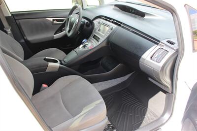 2015 Toyota Prius Three   - Photo 13 - Euless, TX 76040