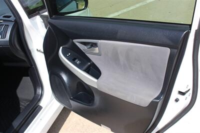 2015 Toyota Prius Three   - Photo 14 - Euless, TX 76040