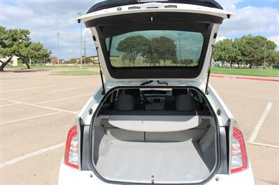 2015 Toyota Prius Three   - Photo 9 - Euless, TX 76040