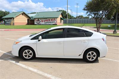 2015 Toyota Prius Three   - Photo 2 - Euless, TX 76040