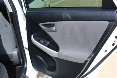2015 Toyota Prius Three   - Photo 22 - Euless, TX 76040
