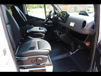 2025 Mercedes-Benz Sprinter 2500   - Photo 18 - Euless, TX 76040