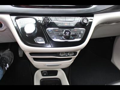 2023 Chrysler Pacifica Touring L - Photo 29 - Euless, TX 76040