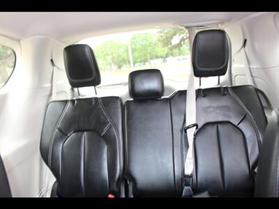 2023 Chrysler Pacifica Touring L - Photo 13 - Euless, TX 76040