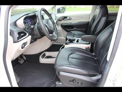 2023 Chrysler Pacifica Touring L - Photo 22 - Euless, TX 76040