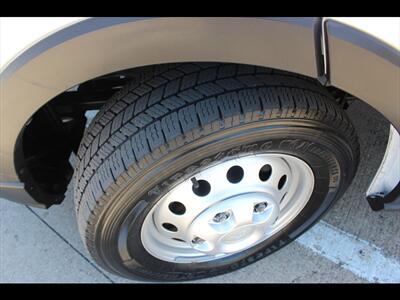 2023 Ford Transit 250   - Photo 27 - Euless, TX 76040