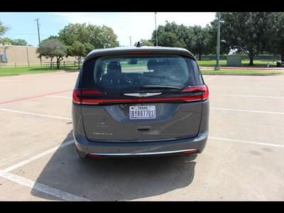 2023 Chrysler Pacifica Touring L   - Photo 4 - Euless, TX 76040