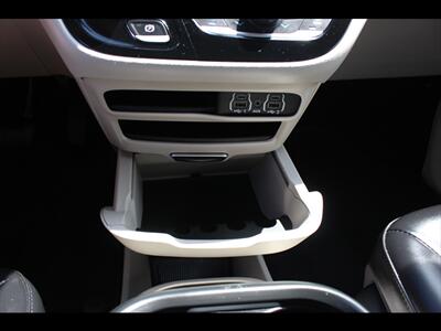 2023 Chrysler Pacifica Touring L   - Photo 29 - Euless, TX 76040